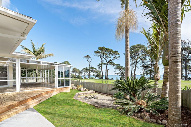 19 Nicholas Gibbons Drive, Clendon Park, Auckland - Carousel 2
