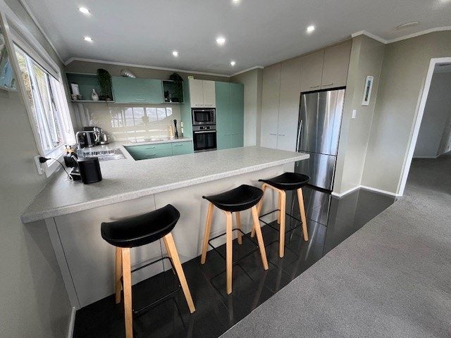 49B The Esplanade, Eastern Beach, Auckland - Carousel 2