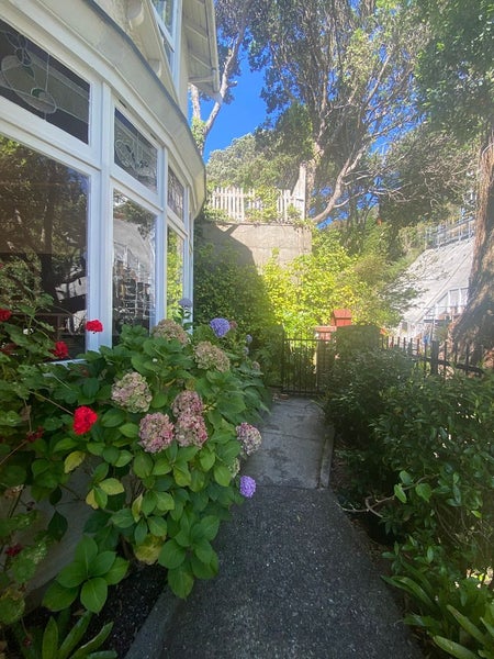 327 The Terrace, Te Aro, Wellington - Carousel 1