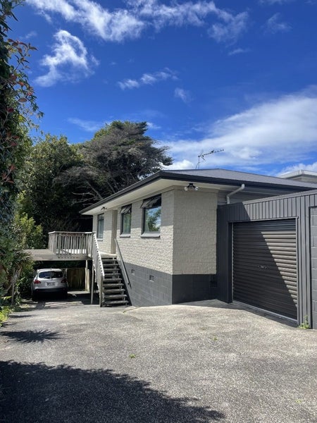 2/21A Ludlow Terrace, Tōtara Vale, Auckland - Carousel 2