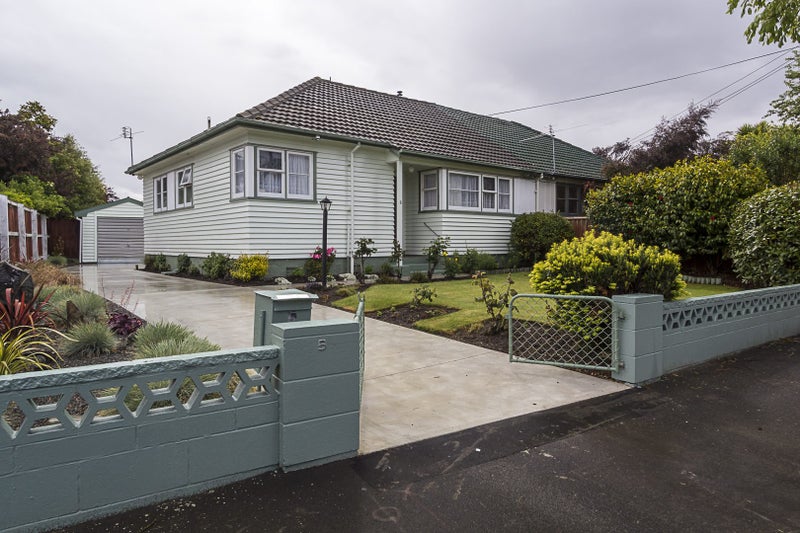 5 Christian Street, Bryndwr, Christchurch - Carousel 1