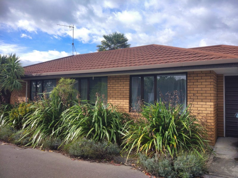 4 Pettit Place, The Wood, Nelson - Carousel 1