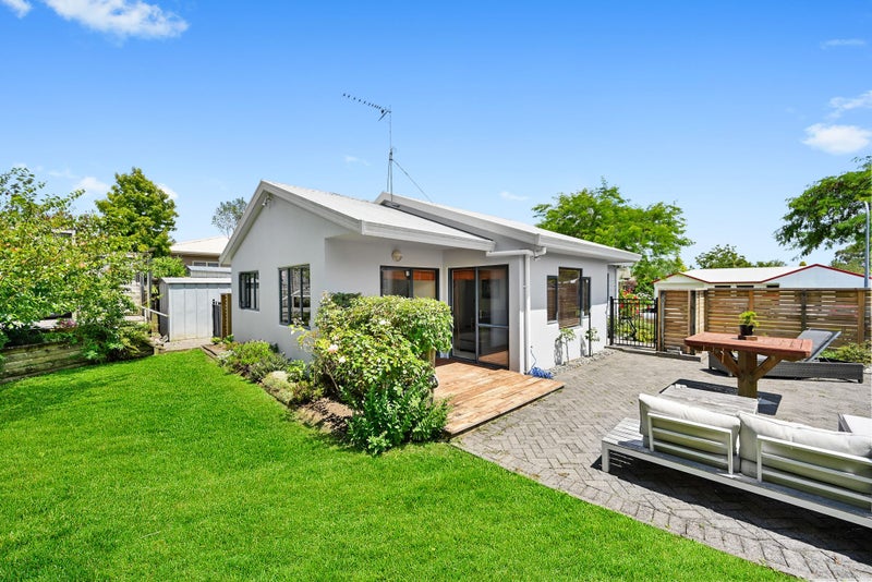 51 Splitt Avenue, Glenview, Hamilton - Carousel 1