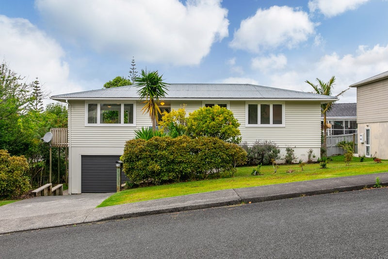 2/70 Sycamore Drive, Sunnynook, Auckland - Carousel 1