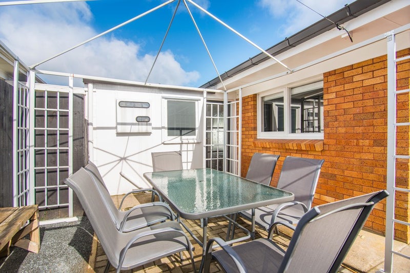 2/42 Central Avenue, Papatoetoe, Auckland - Carousel 2