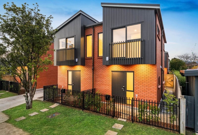 1/45 Smythe Road, Henderson, Auckland - Carousel 1