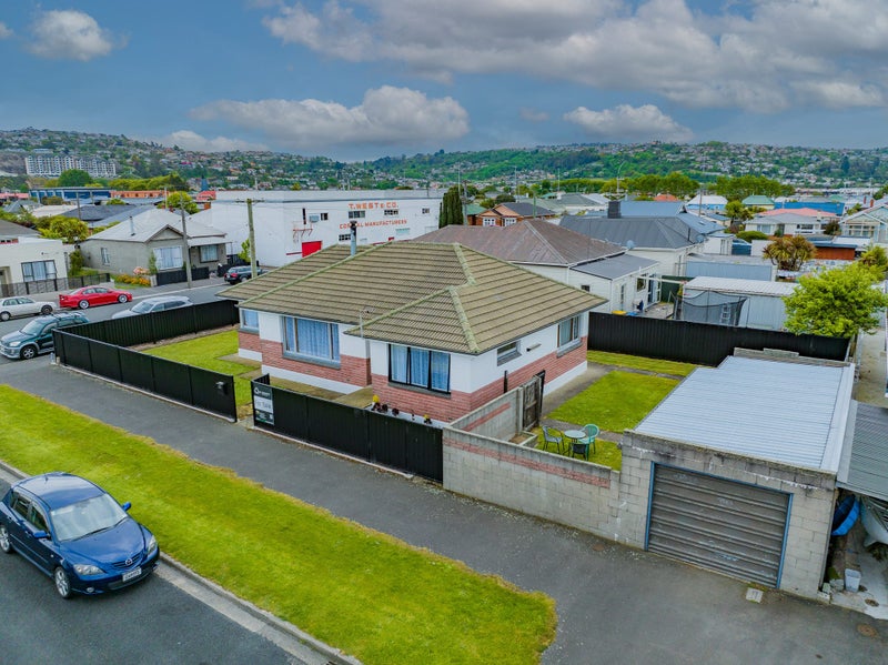 64 Young Street, Saint Kilda, Dunedin - Carousel 1