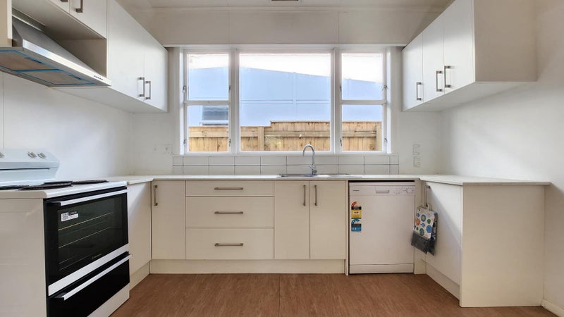 5 Randwick Road, Northland, Wellington - Carousel 2