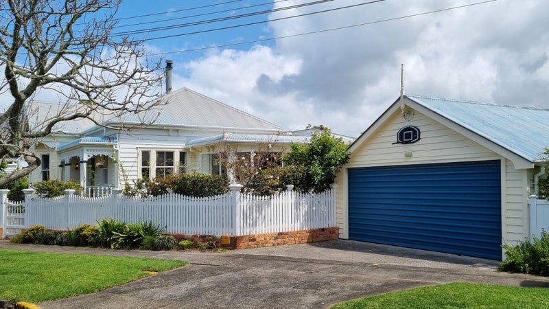 6 Eton Avenue, Devonport, Auckland - Carousel 2