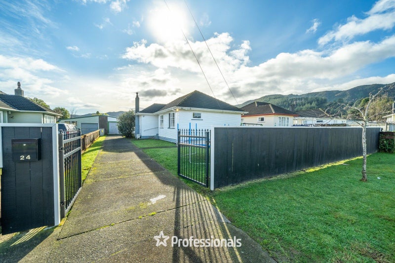 24 Roberts Street, Wainuiomata, Lower Hutt - Carousel 2