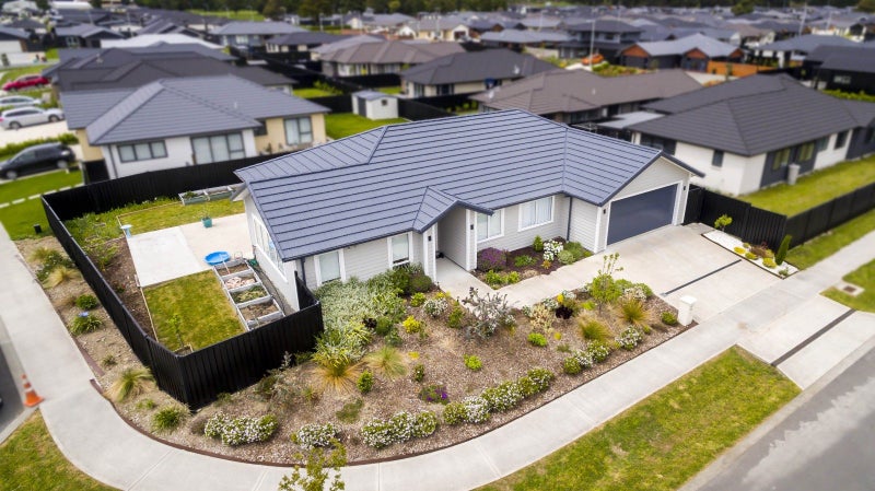 15 Filmer Crescent, Wallaceville, Upper Hutt - Carousel 1