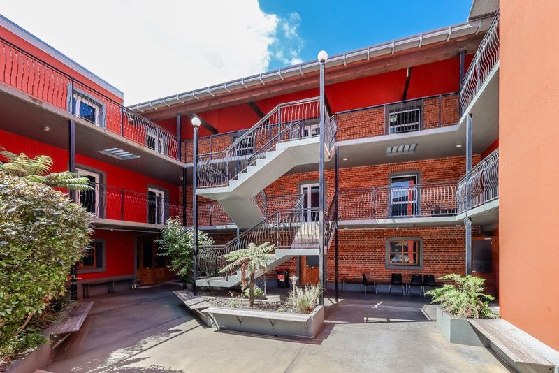 1/2 Manor Place, Dunedin Central, Dunedin - Carousel 2