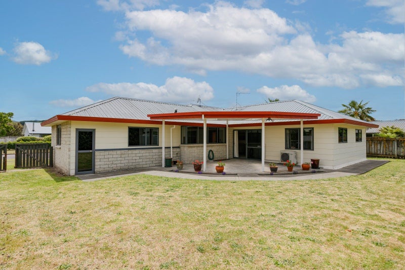 50 Potae Avenue, Lytton West, Gisborne - Carousel 2