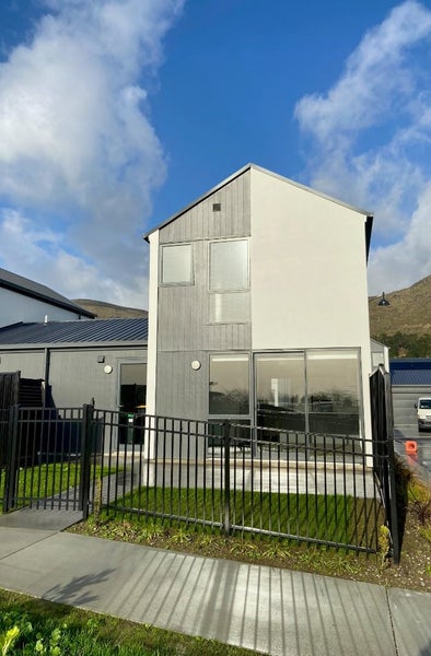 9 Wheatsheaf Lane, Heathcote Valley, Christchurch - Carousel 1