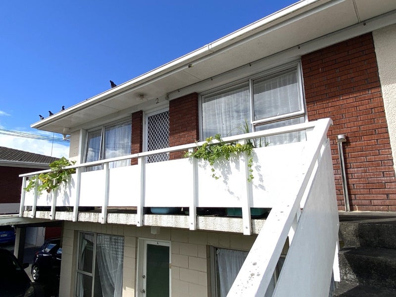 2/22 Fowlds Avenue, Sandringham, Auckland - Carousel 1