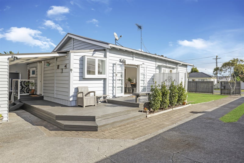 10 Smith Street, Frankton, Hamilton - Carousel 2
