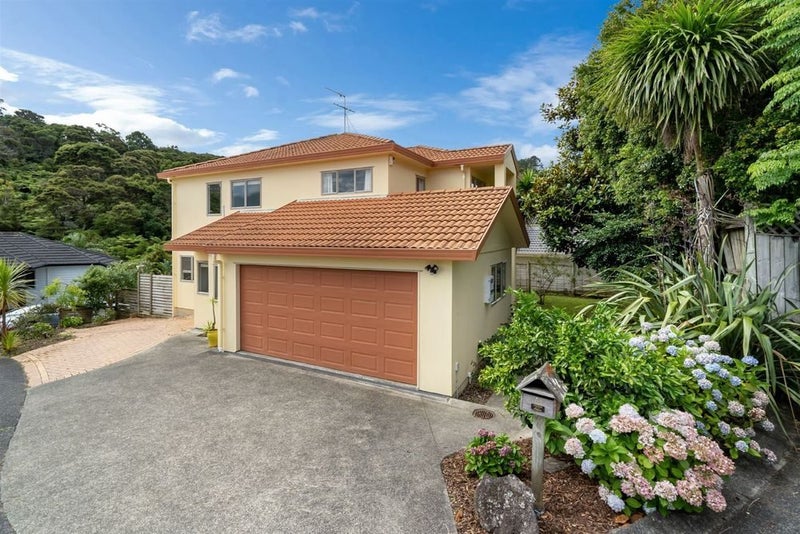 131 Glendhu Road, Bayview, Auckland - Carousel 21