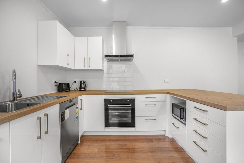 1/5 Mana View Road, Mana, Porirua - Carousel 2