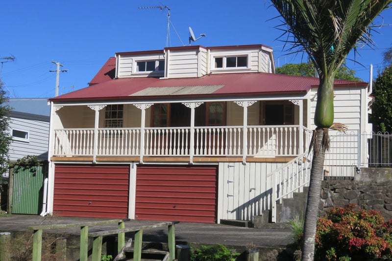 304 Sandes Street, Thames, Thames - Carousel 1