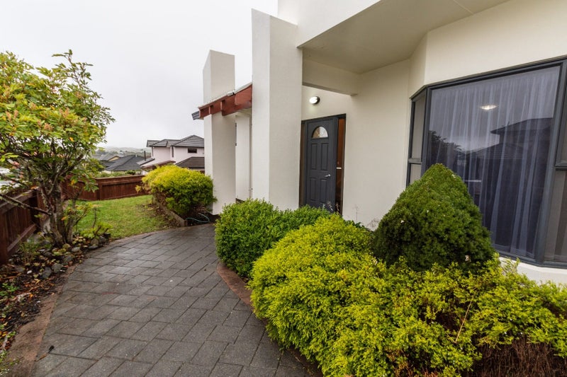 4 White Pine Avenue, Woodridge, Wellington - Carousel 2