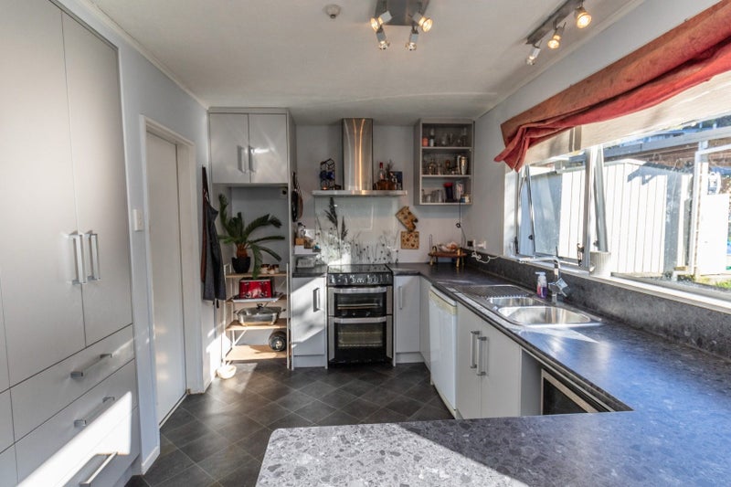 1 Tiroiti Grove, Stokes Valley, Lower Hutt - Carousel 2