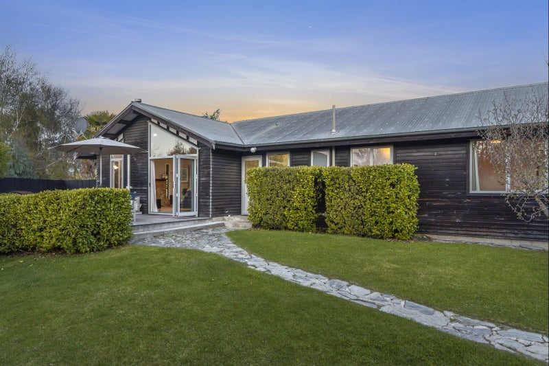 31 Kowhai Drive, Wanaka - Carousel 2