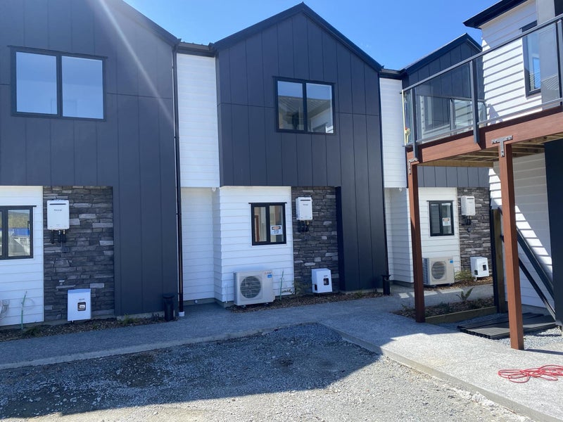 12B Cairo Street, Upper Hutt Central, Upper Hutt - Carousel 1