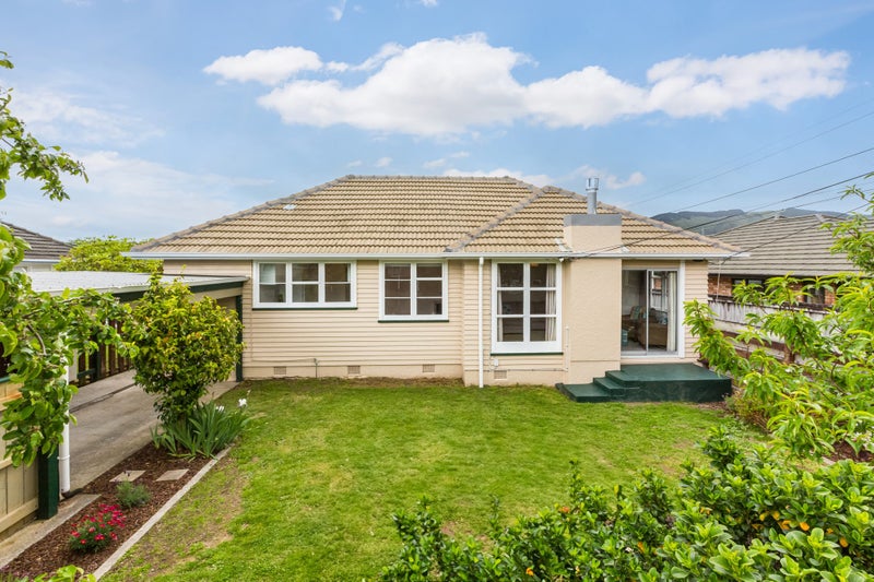 1/6 McCurdy Street, Elderslea, Upper Hutt - Carousel 28