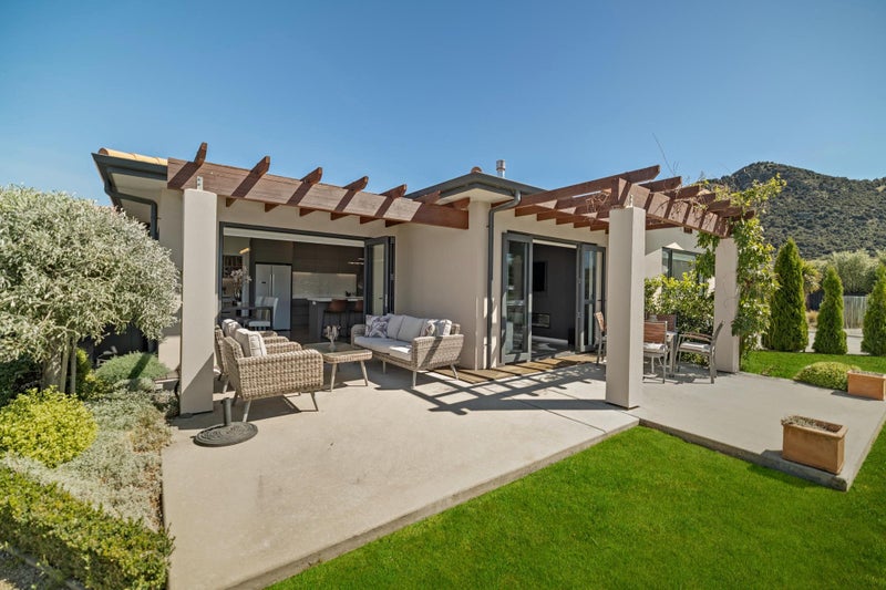 11 Marbleleaf Lane, Albert Town, Wanaka - Carousel 1