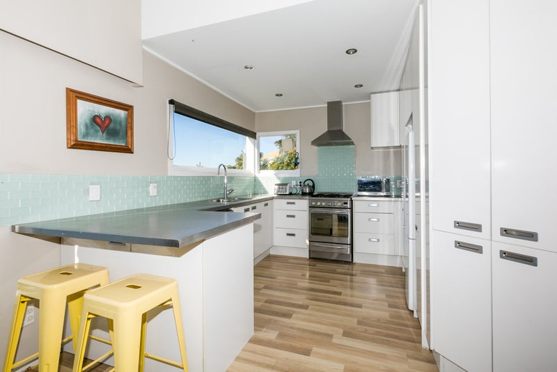 12 Sealy Road, Bluff Hill, Napier - Carousel 2