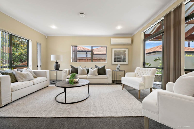 12 Sheddings Lane, East Tamaki, Auckland - Carousel 1