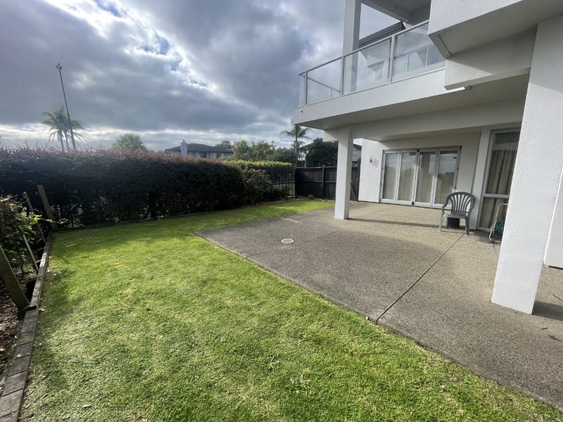 9 Armstrong Farm Drive, East Tamaki Heights, Auckland - Carousel 22