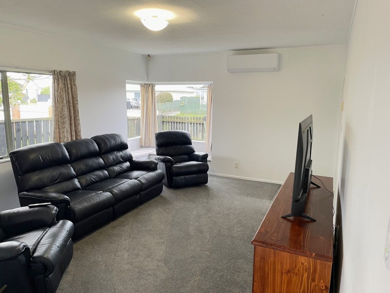 81 Roberts Line, Kelvin Grove, Palmerston North - Carousel 2