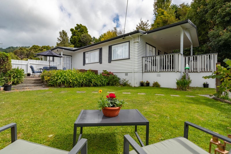 2 Wyndham Road, Pinehaven, Upper Hutt - Carousel 2
