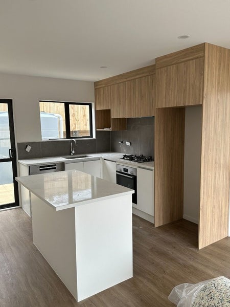 11C Regency Place, Sunnynook, Auckland - Carousel 2