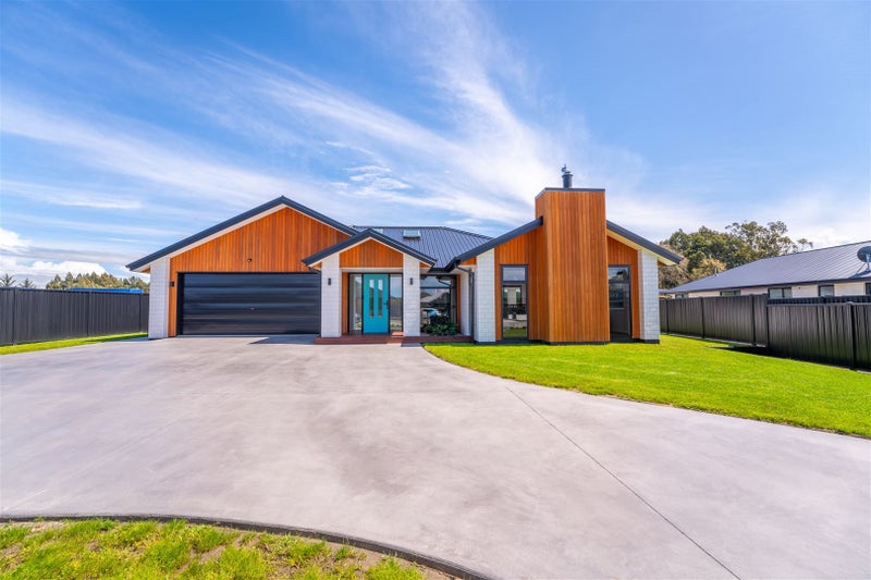 9 Clydesdale Drive, Holmes Hill, Oamaru - Carousel 1