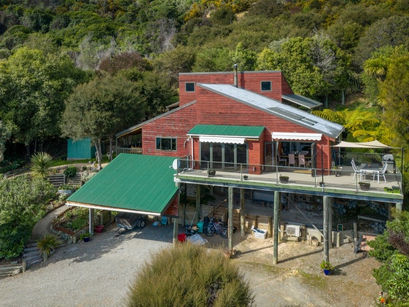 318E Waikawa Road, Waikawa, Picton - Carousel 2