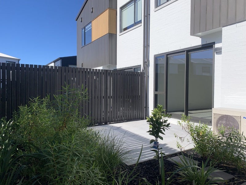 18 Hema Road, Hobsonville, Auckland - Carousel 2