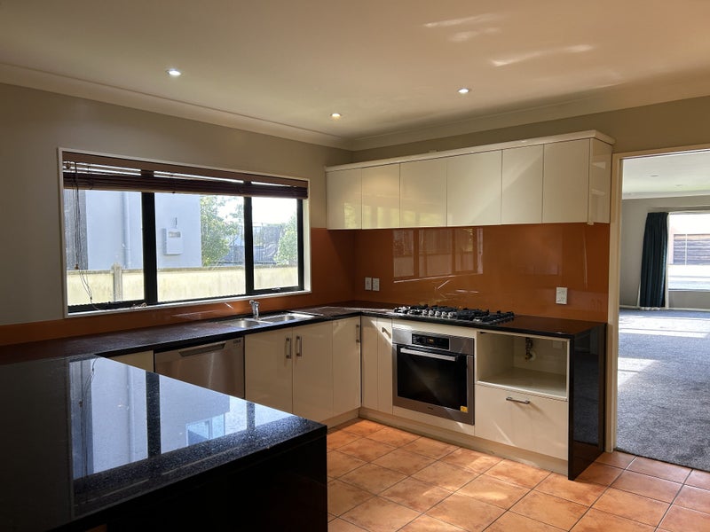 12 Waterhouse Drive, Brooklyn, Wellington - Carousel 2