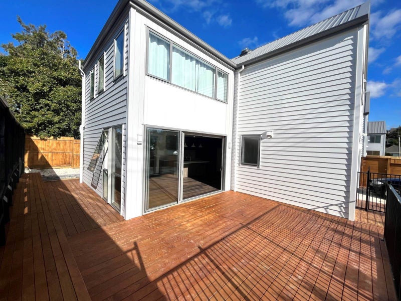 52 Gordon Avenue, Milford, Auckland - Carousel 2