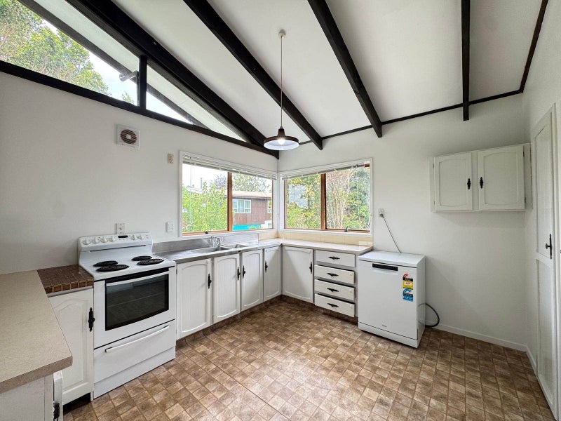 79B Muir Avenue, Mangere Bridge, Auckland - Carousel 2
