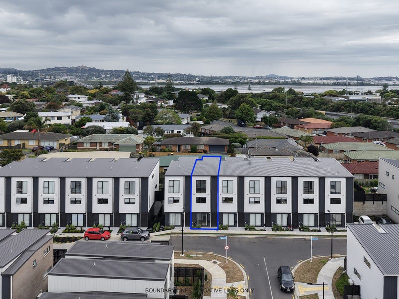 68 Tukari Lane, Mangere Bridge, Auckland - Carousel 1