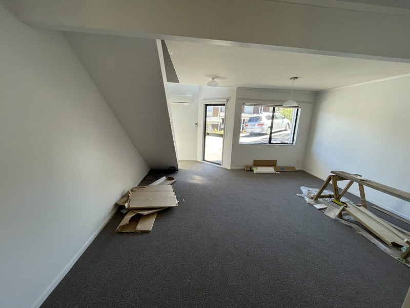 8/55 Hamilton Road, Hataitai, Wellington - Carousel 19