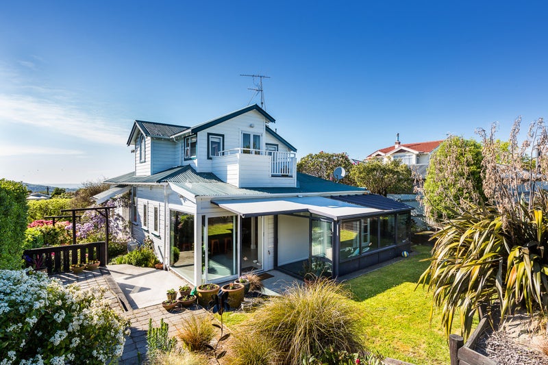 16 Scoular Street, Maryhill, Dunedin - Carousel 1