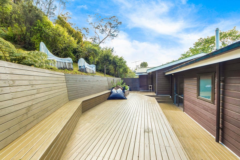 4 Parklands Avenue, Swanson, Auckland - Carousel 2