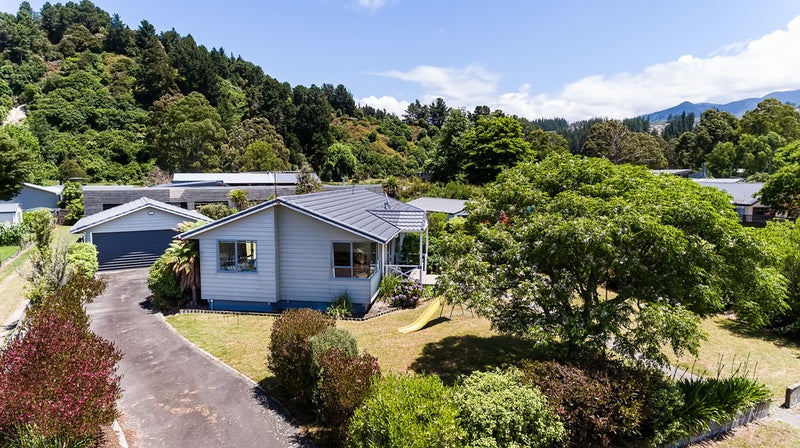 25 Franklin Street, Marahau - Carousel 15