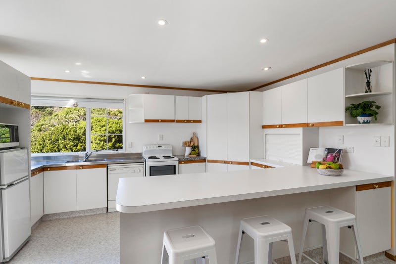 10 Mallard Grove, Churton Park, Wellington - Carousel 2