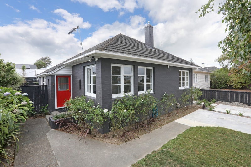 31 Ihle Street, Terrace End, Palmerston North - Carousel 1
