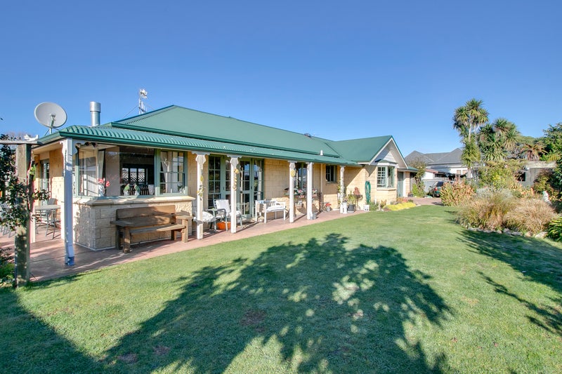 238C Warwick Road, Mayfair, Hastings - Carousel 1