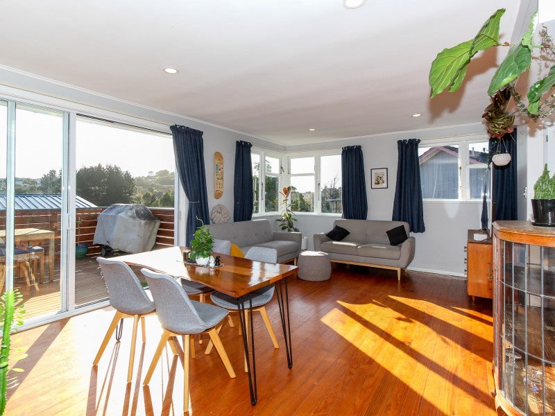 12 Marton Place, Marfell, New Plymouth - Carousel 2